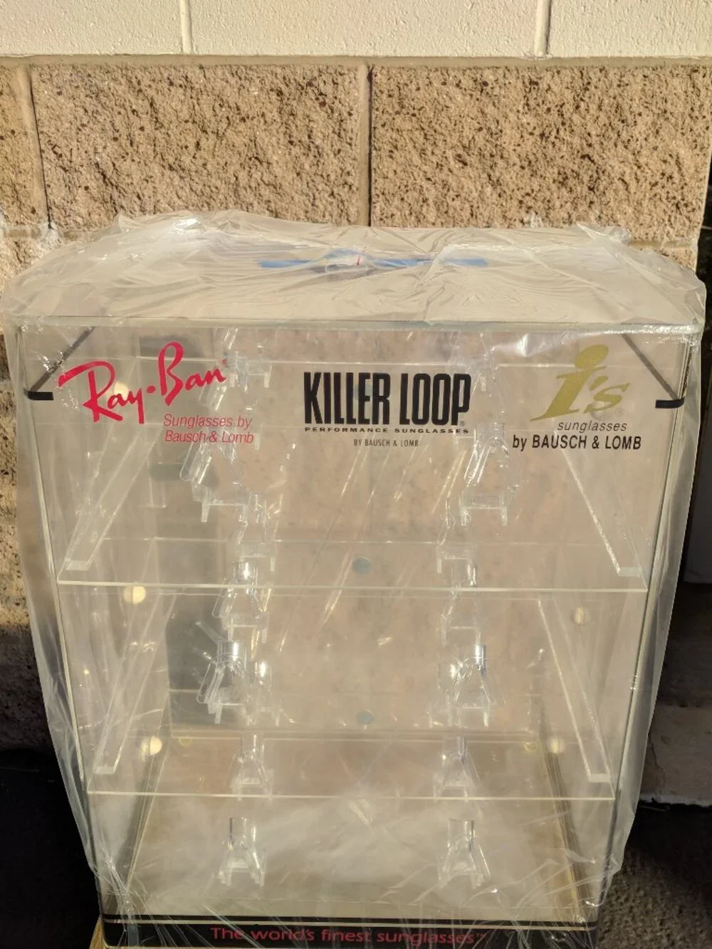 NIB True Vintage Sunglass counter display case holds 18 pairs by Bausch & Lomb
